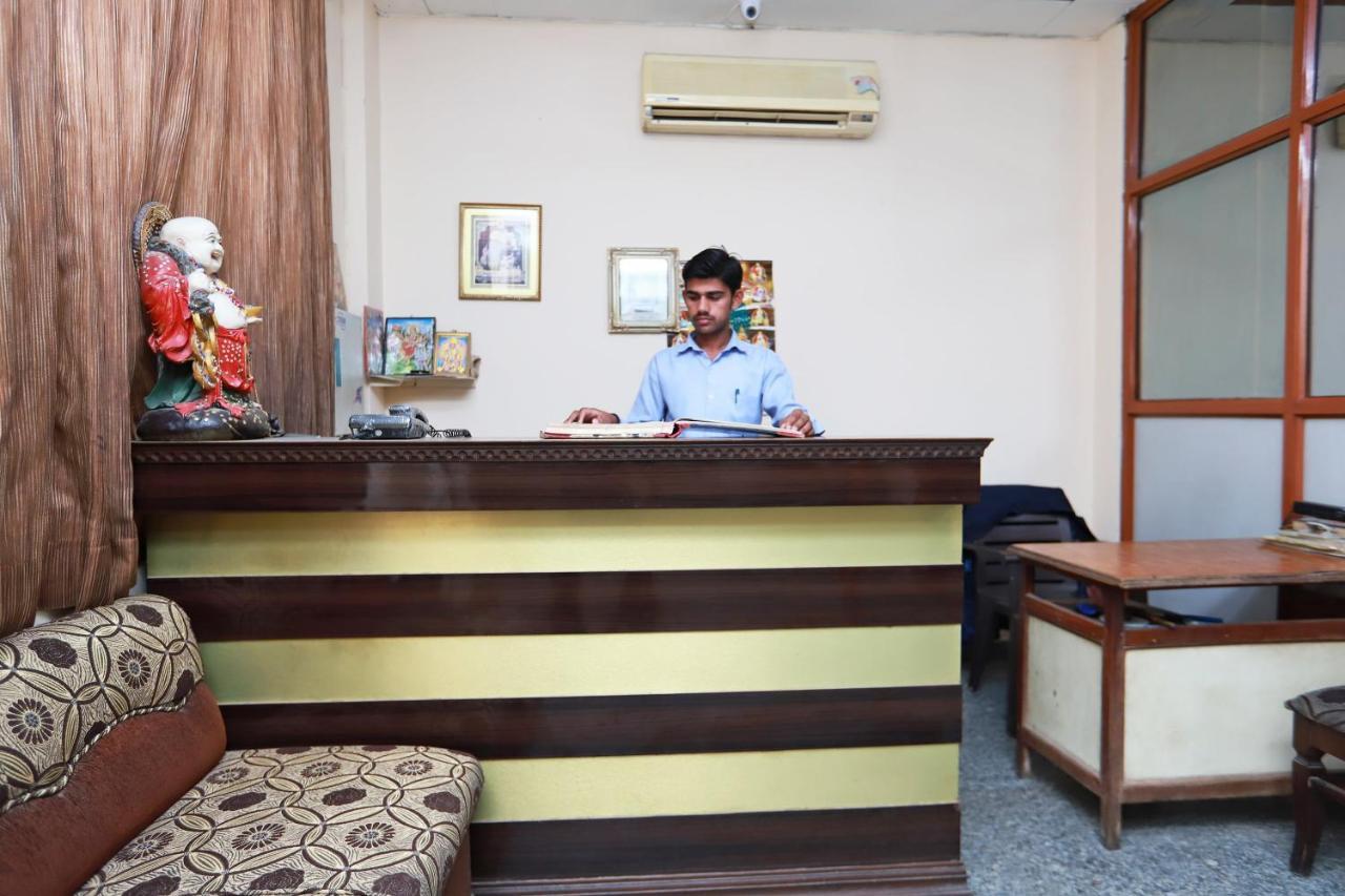 Hotel SPOT ON 29024 Jageer Palace Narela Exterior foto